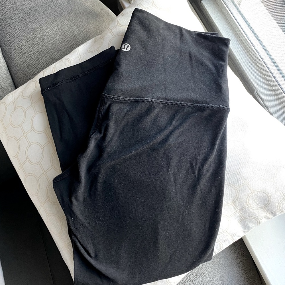 Lululemon align crop 19” black size 6
